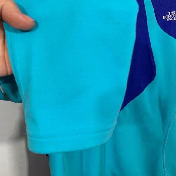 😎THE North face woman’s jacket. Size XL. Gorgeous bright colours. “Wind s… - Picture 8 of 11